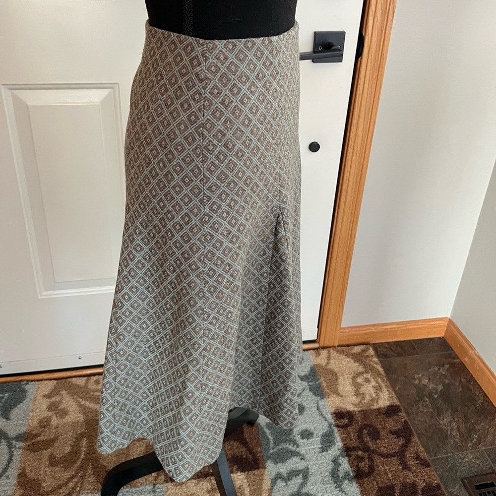Boden A-Line Skirt in Gray Diamond Pattern - Picture 2 of 16